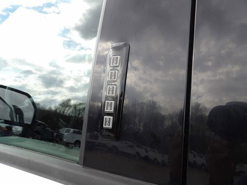 Used 2024 Ford F550 4x4 Crew Cab Super Duty w/ XLT Value Package image 48