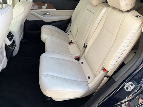 Used 2022 Mercedes-Benz GLS 450 4MATIC image 15