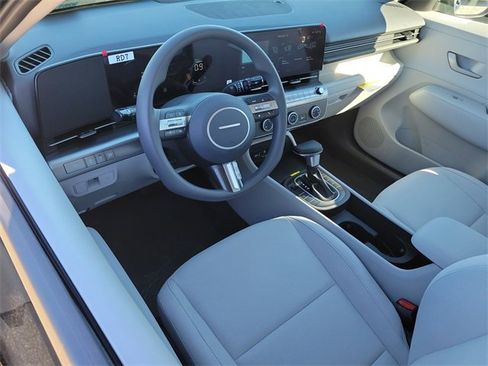 New 2026 Hyundai Kona SE image 6