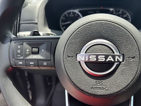 Used 2024 Nissan Pathfinder S FWD image 25