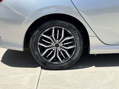 Used 2016 Honda Civic LX image 9