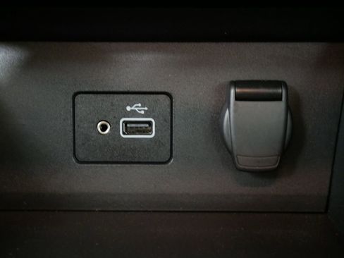 Used 2023 Nissan Sentra S FWD image 32