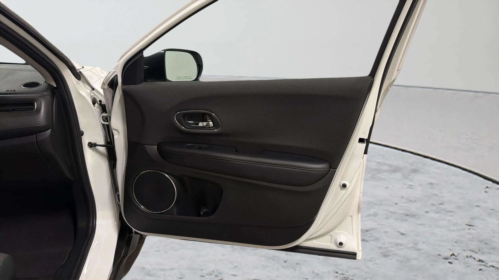 Used 2021 Honda HR-V EX image 49