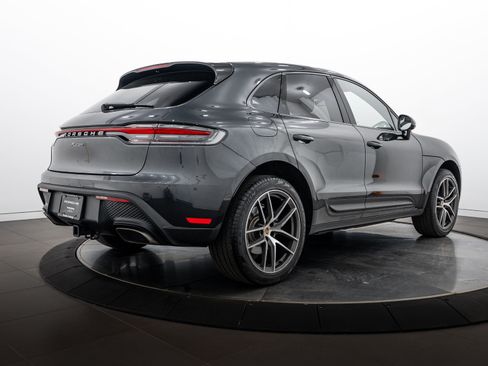 Certified 2023 Porsche Macan AWD/4WD image 7