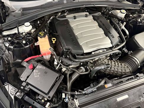 Used 2018 Chevrolet Camaro SS RWD image 33