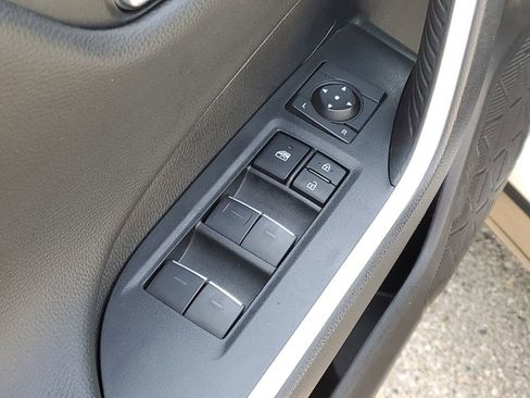 Used 2024 Toyota RAV4 Adventure image 9