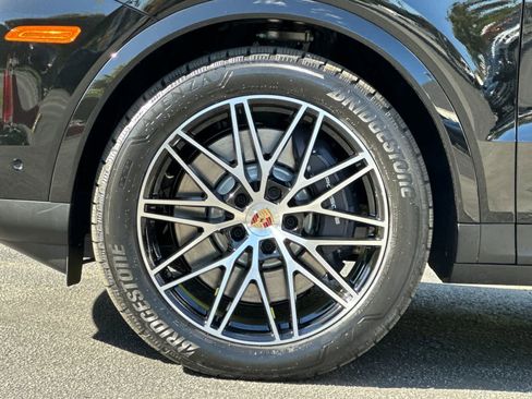 New 2026 Porsche Cayenne E-Hybrid AWD/4WD image 32
