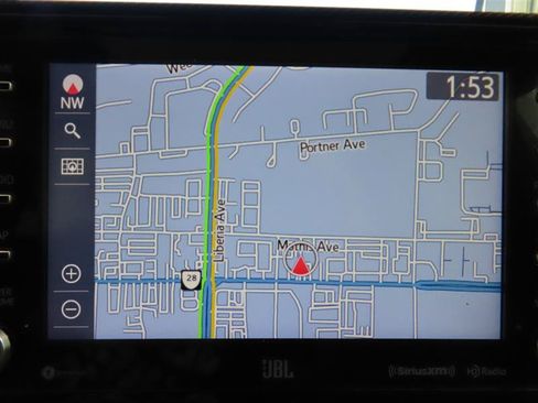 Used 2021 Toyota Highlander XSE FWD image 26