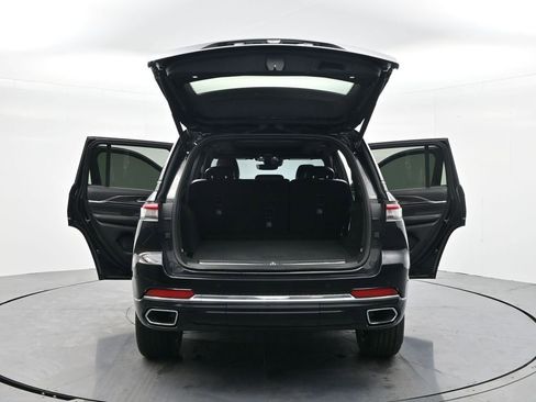 Used 2023 Jeep Grand Cherokee Overland image 45