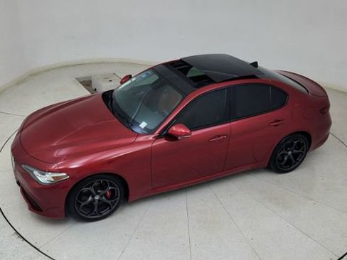 Used 2017 Alfa Romeo Giulia Ti w/ TI 19" Sport Package image 79