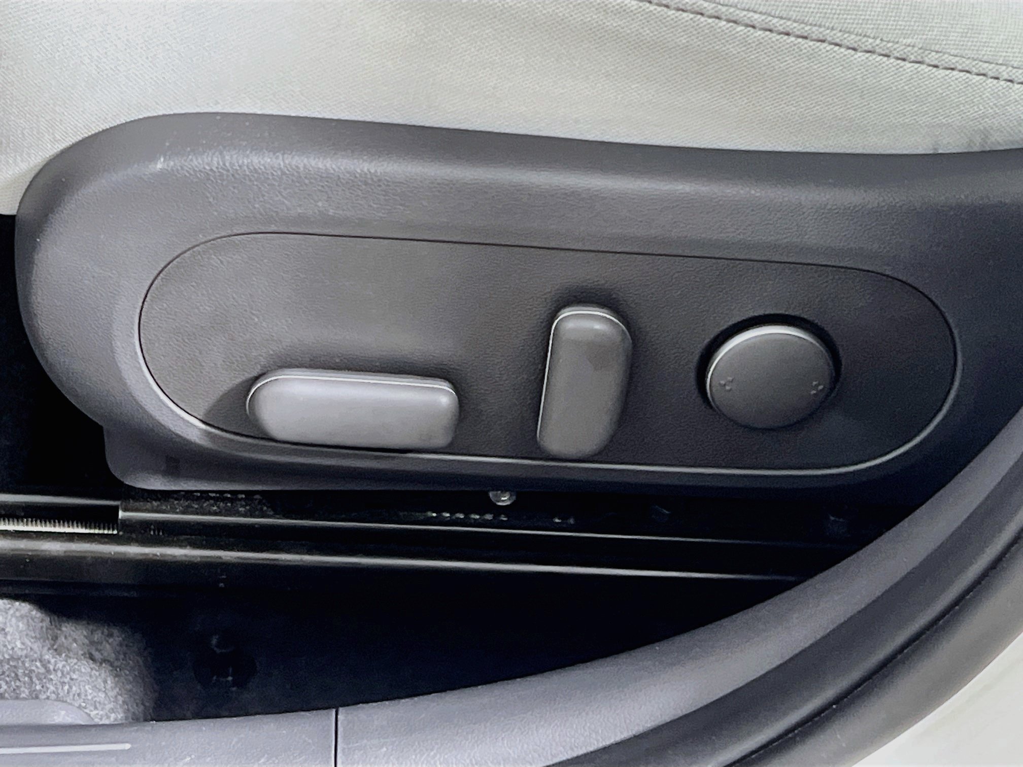Used 2025 Hyundai Kona SEL AWD/4WD image 16
