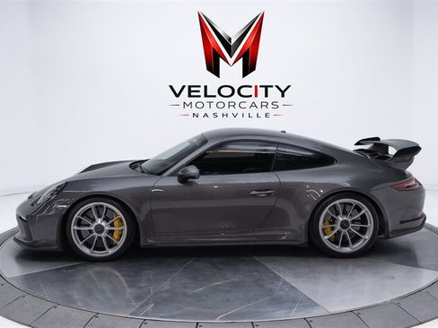 Used 2018 Porsche 911 GT3 RWD image 17