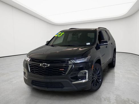Certified 2023 Chevrolet Traverse RS FWD image 3