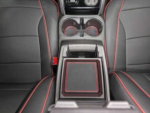 Used 2024 GMC Canyon Elevation w/ Convenience Package image 18