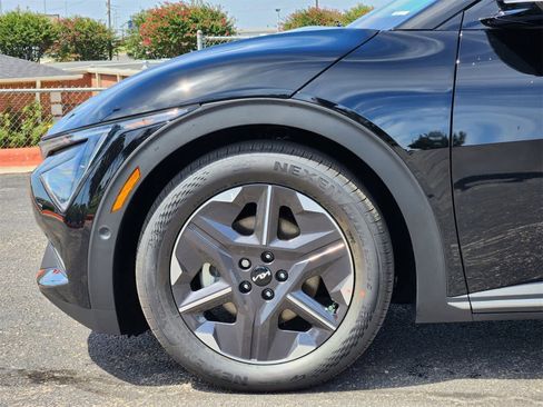 New 2025 Kia EV6 Light w/ Light LR Technology Package image 8