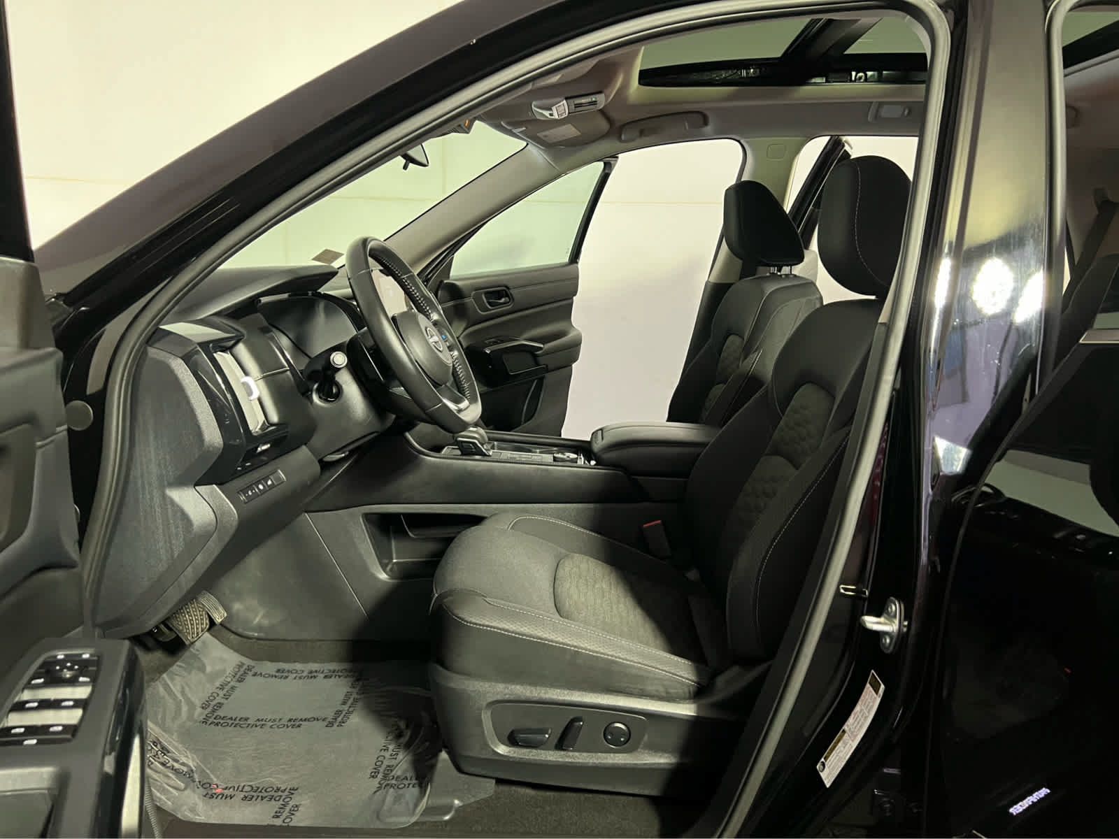Certified 2023 Nissan Pathfinder SV w/ SV Premium Package AWD/4WD image 22