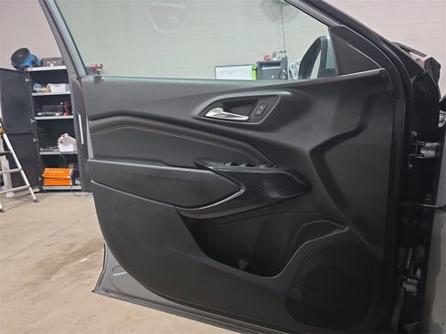 Used 2024 Chevrolet Trax LT w/ Driver Confidence Package image 25