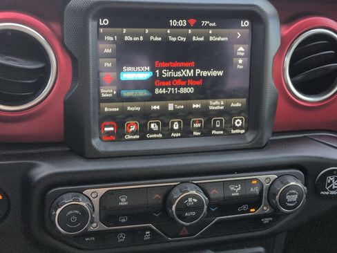 Used 2021 Jeep Wrangler Rubicon AWD/4WD image 18