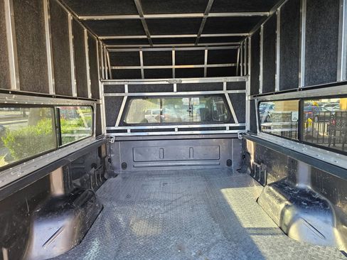 Used 2006 Ford F250 XL AWD/4WD image 23