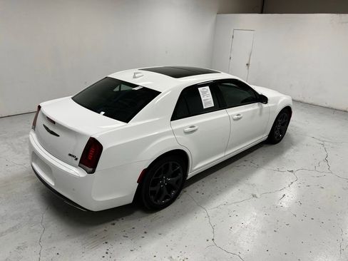Used 2023 Chrysler 300 S image 2