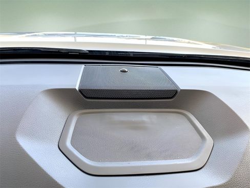 Used 2019 Toyota Tundra Platinum image 40