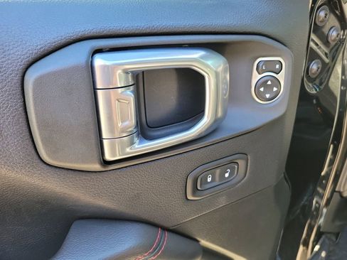 Used 2021 Jeep Wrangler Unlimited Rubicon AWD/4WD image 23