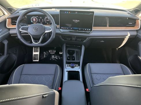 New 2026 Volkswagen Tiguan SEL R-Line image 11