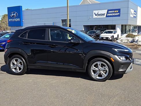 Used 2023 Hyundai Kona SEL image 2