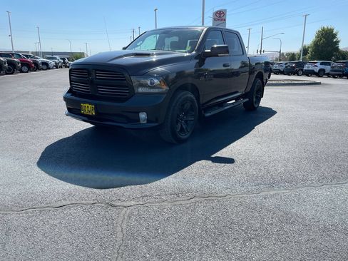 Used 2016 RAM 1500 Sport w/ Black Ram 1500 Sport Group AWD/4WD image 7