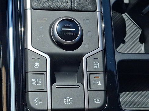 New 2026 Kia Sorento SX Prestige AWD/4WD image 16