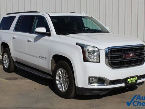 Used 2020 GMC Yukon XL SLT image 4