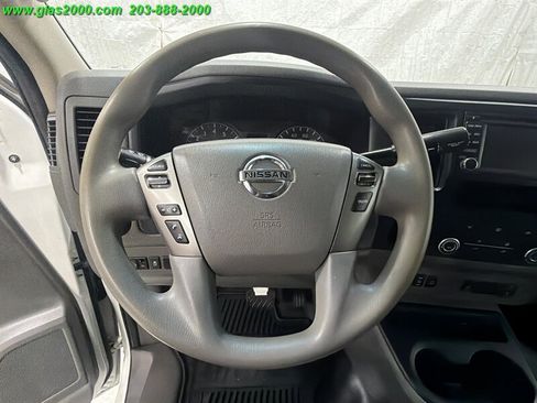 Used 2021 Nissan NV 3500 SV RWD image 4