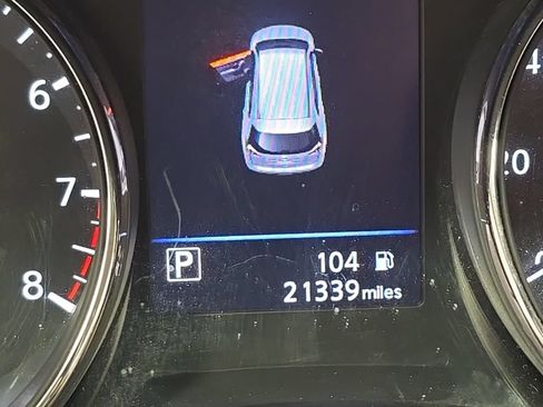 Used 2018 Nissan Rogue SV w/ Sun & Sound Touring Package AWD/4WD image 21