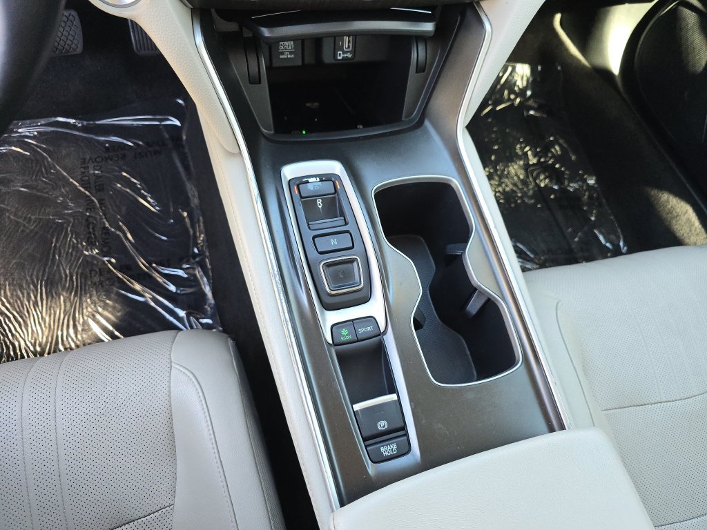 Used 2018 Honda Accord Touring image 31