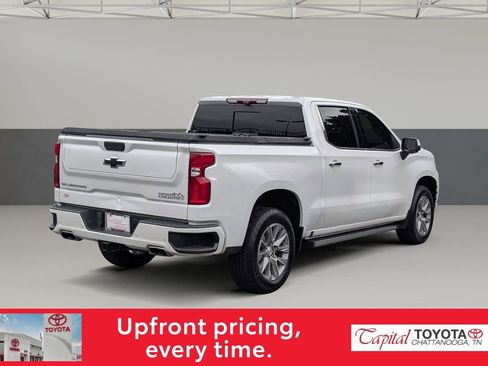 Used 2022 Chevrolet Silverado 1500 High Country w/ Technology Package AWD/4WD image 6