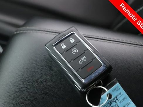 Used 2025 Jeep Grand Cherokee L Limited AWD/4WD image 3