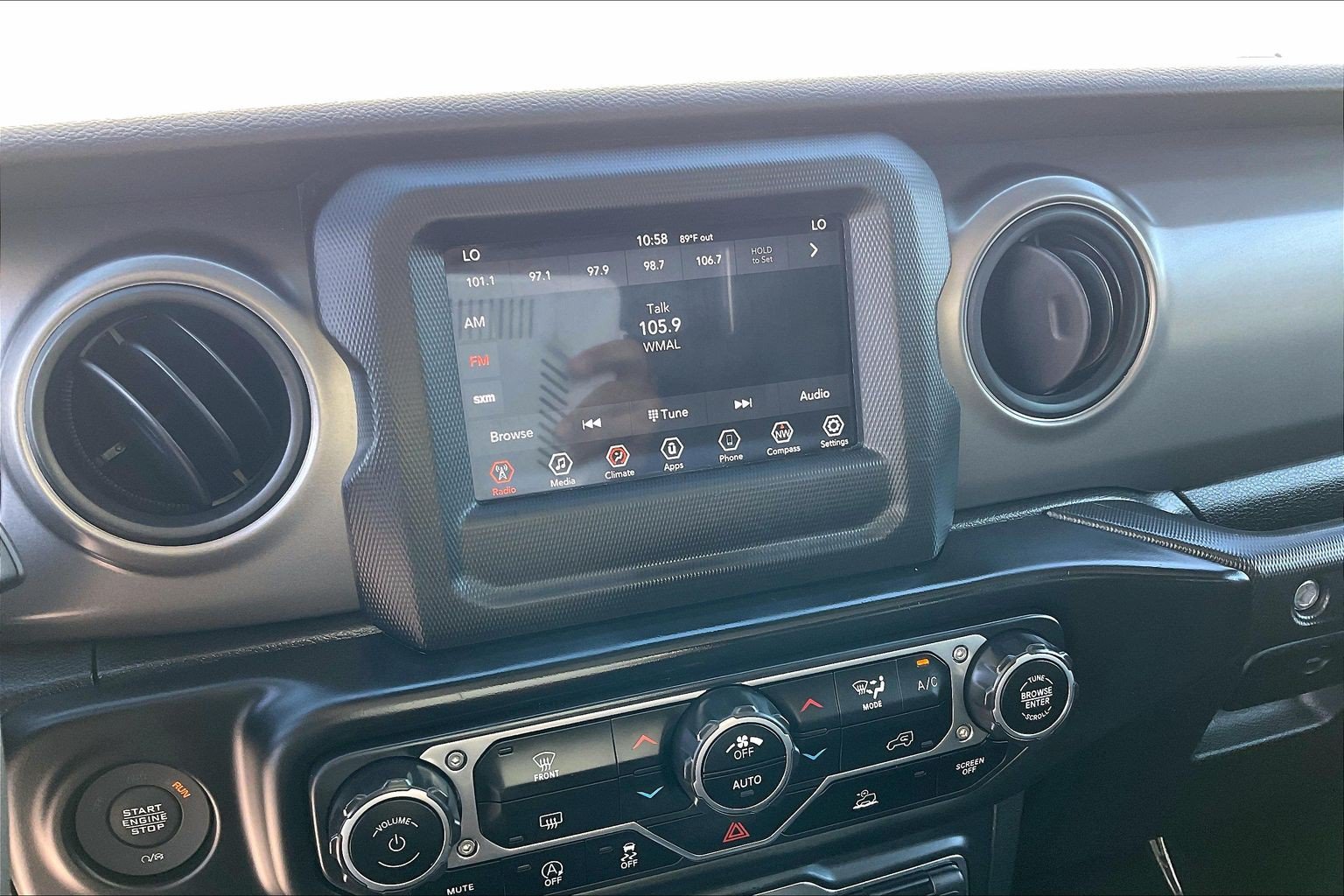 Used 2023 Jeep Wrangler Sport AWD/4WD image 35