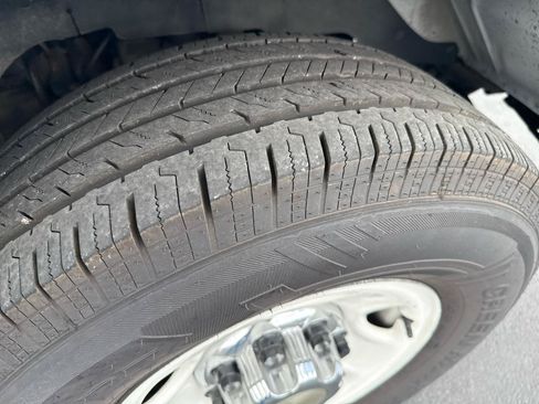 Used 2015 GMC Savana 2500 RWD image 22