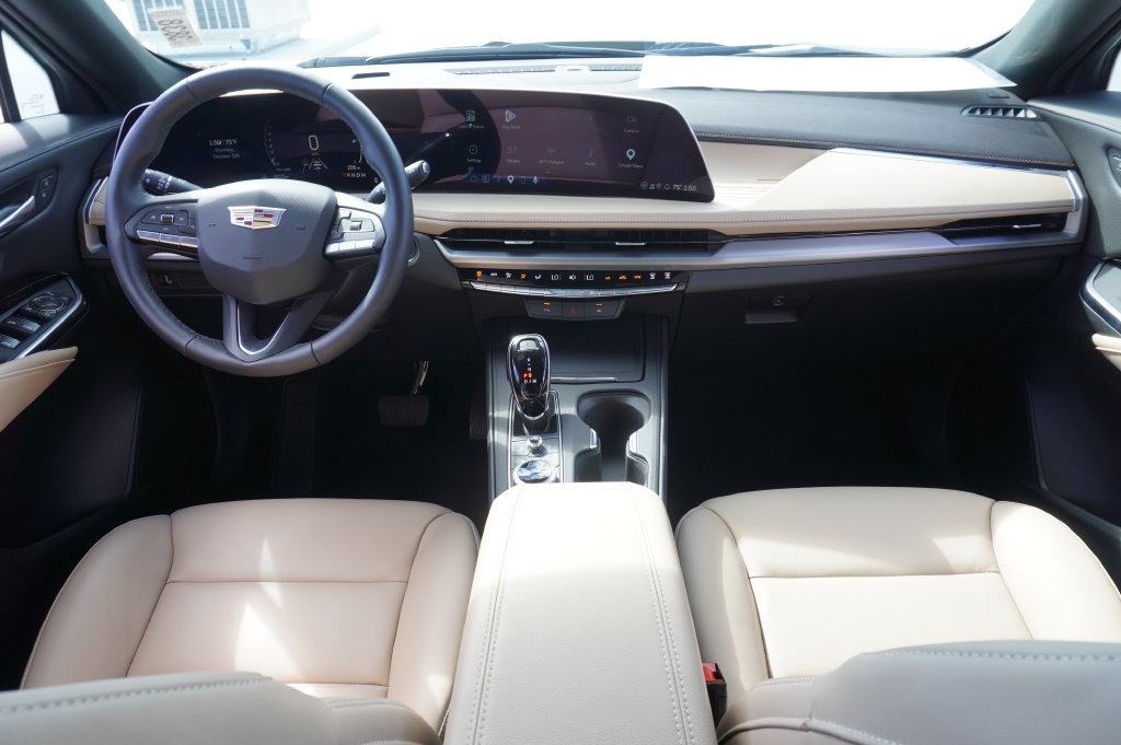 Certified 2025 Cadillac XT4 Premium Luxury FWD image 11