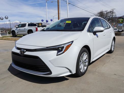 New 2026 Toyota Corolla XLE image 4