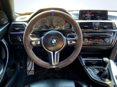 Used 2015 BMW M4 Coupe image 13