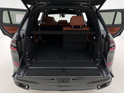 New 2026 BMW X7 xDrive40i w/ M Sport Package AWD/4WD image 7