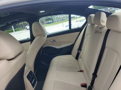 Used 2025 BMW 330i Sedan RWD image 15