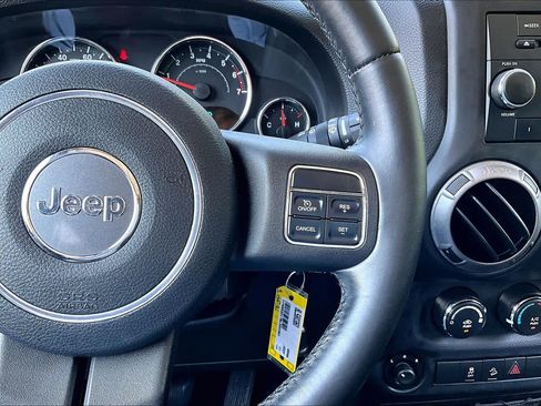 Used 2011 Jeep Wrangler Sport AWD/4WD image 24