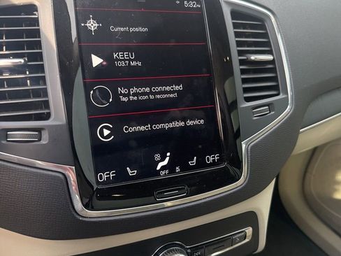 Used 2020 Volvo XC90 T6 Momentum image 5