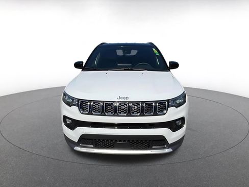 Used 2025 Jeep Compass Limited AWD/4WD image 4