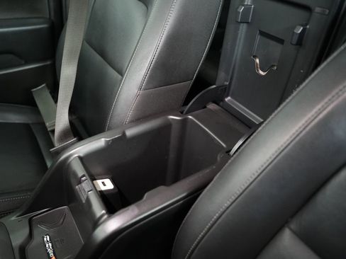 Used 2017 Chevrolet Colorado ZR2 image 30