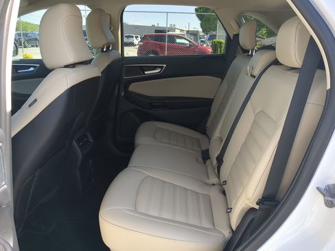 Certified 2024 Ford Edge SEL w/ Convenience Package image 12