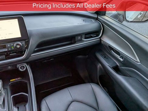 Certified 2025 Toyota Grand Highlander FWD image 19