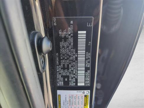 Used 2013 Toyota 4Runner Limited image 24